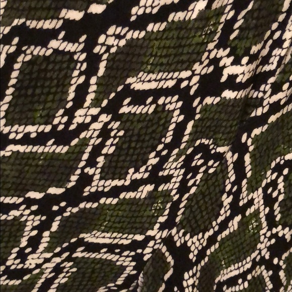 MICHEAL KORS top - Picture 3 of 3